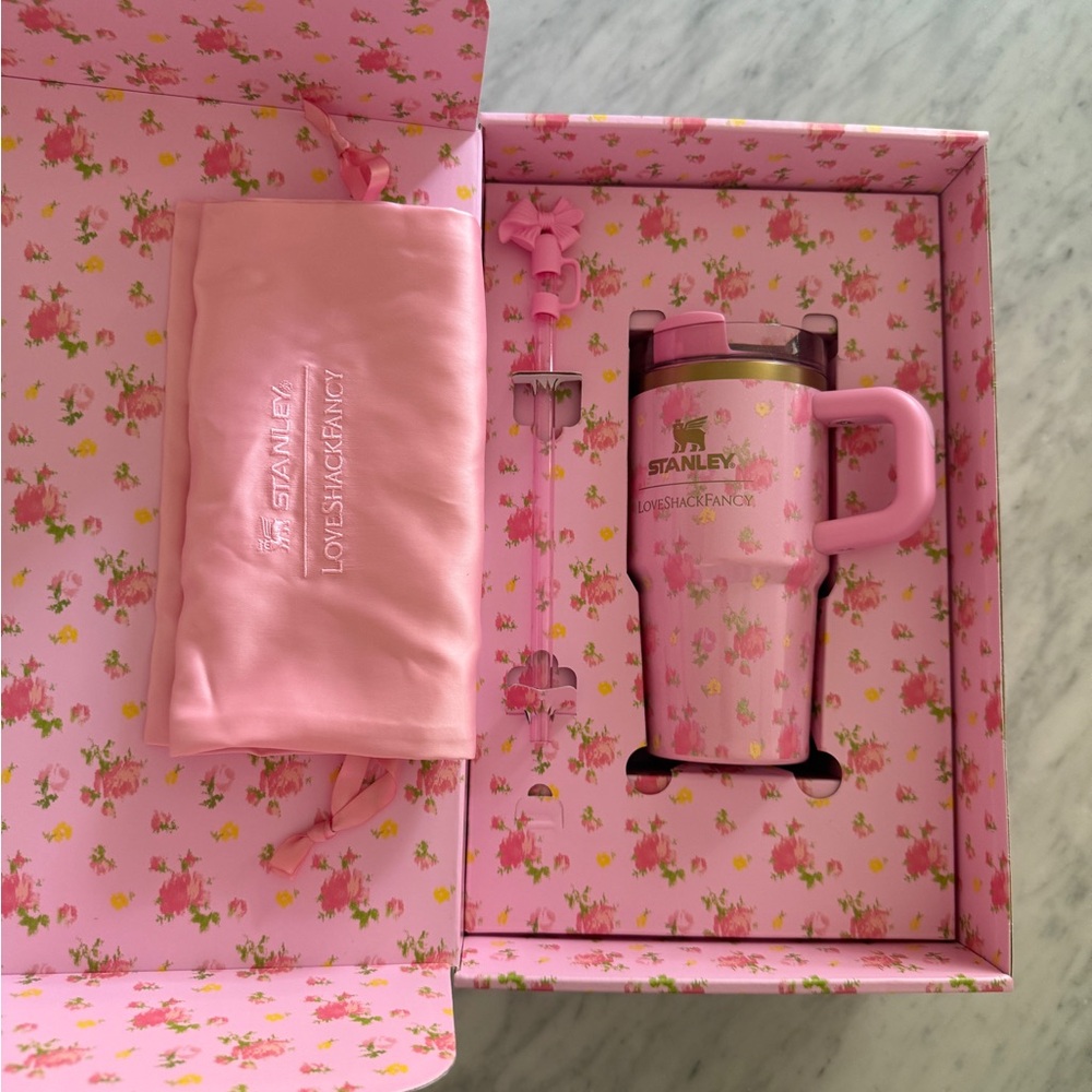 Stanley 1913 x LoveShackFancy quencher H2.0 flowstate tumbler w/handle 20 BNWT